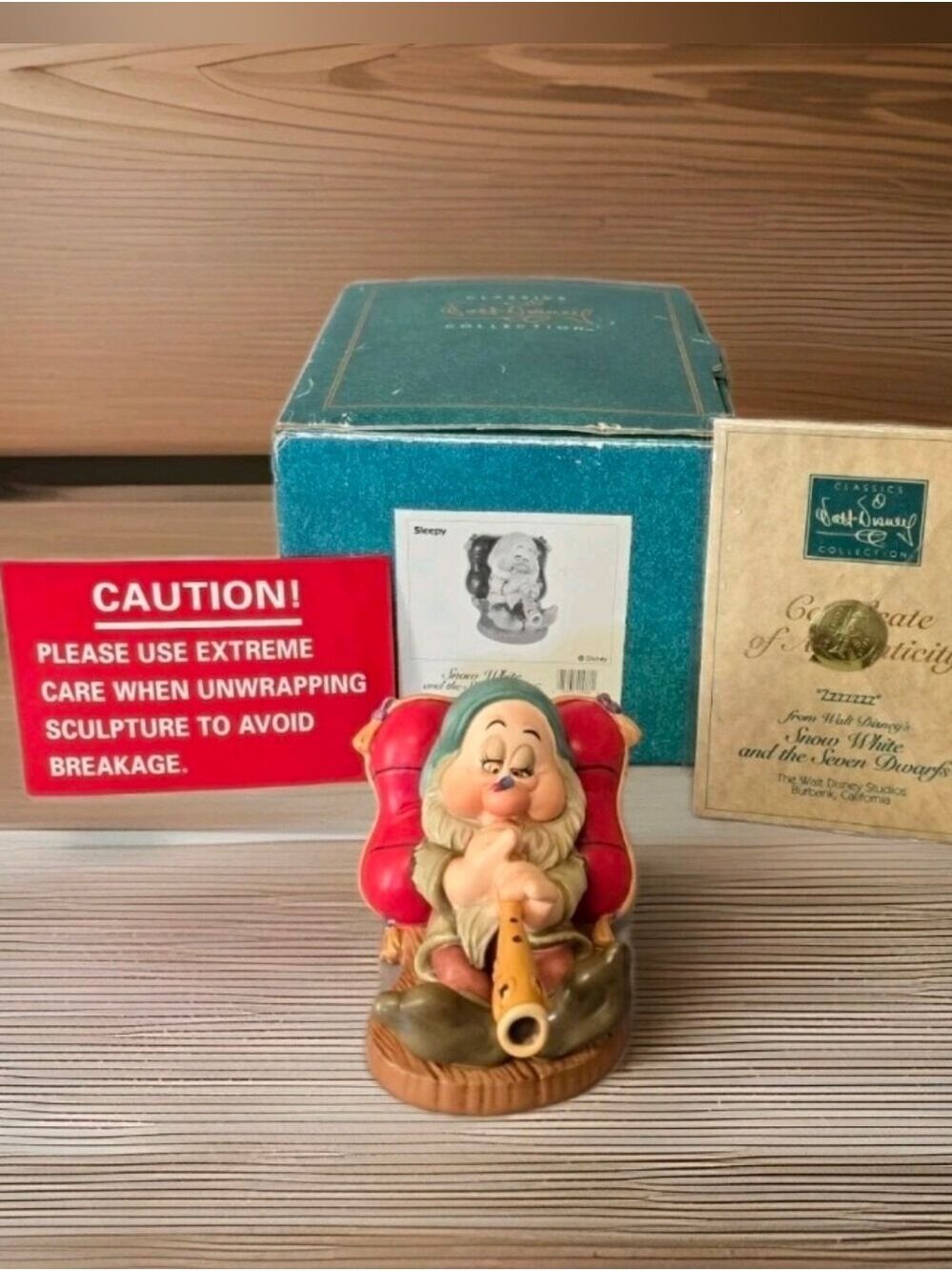 WDCC Disney Snow White Sleepy "Zzzzzzz" Figurine w/box & COA